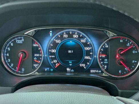 Used 2017 GMC Acadia Denali w/ Technology Package FWD image 16