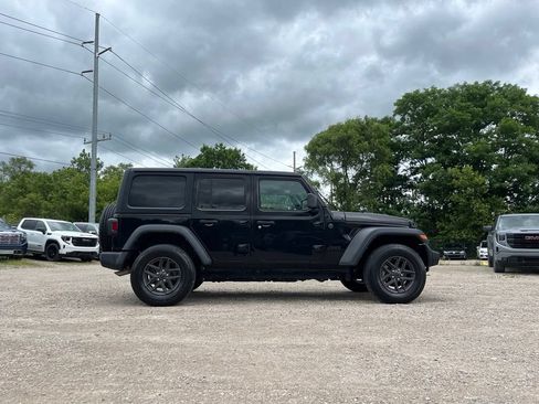 Used 2024 Jeep Wrangler Unlimited Sport AWD/4WD image 8
