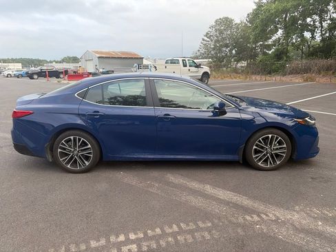 Used 2025 Toyota Camry XLE FWD image 24