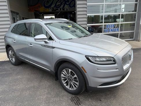 Used 2021 Lincoln Nautilus AWD w/ Equipment Group 101A image 4