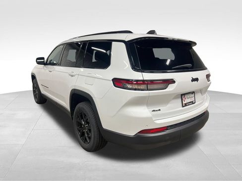 Used 2024 Jeep Grand Cherokee L Laredo AWD/4WD image 7