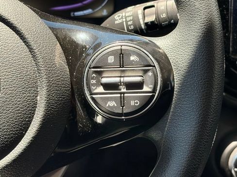 Used 2025 Kia Soul S FWD image 14