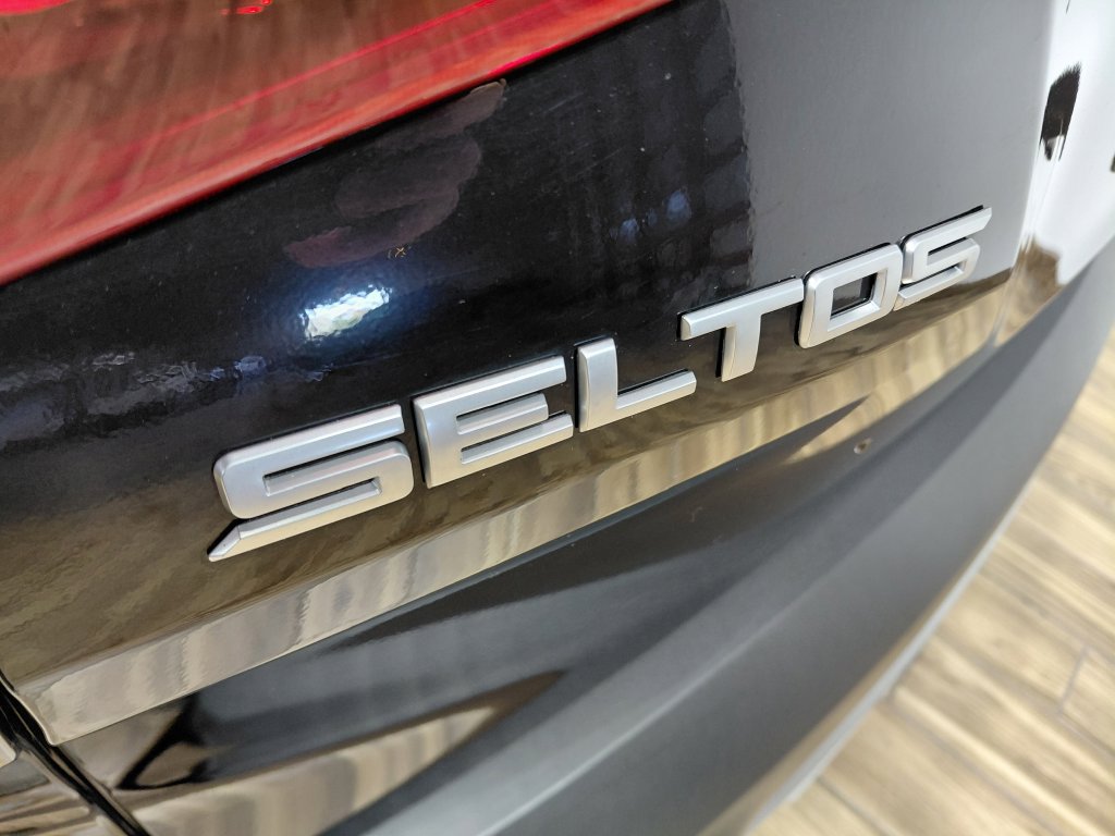 Used 2022 Kia Seltos EX AWD/4WD image 18