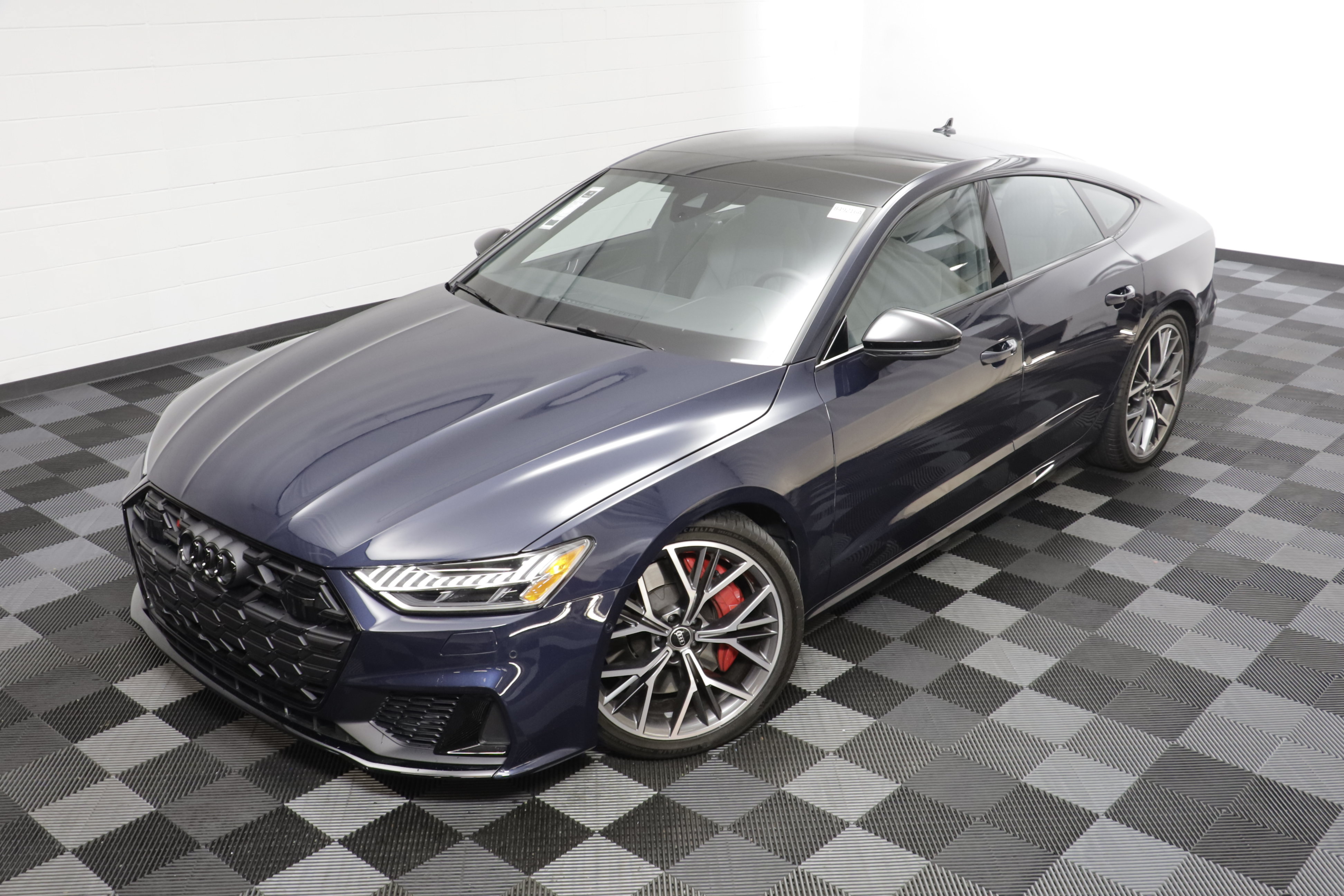 Used 2025 Audi S7 Premium Plus w/ S Sport Package AWD/4WD image 2