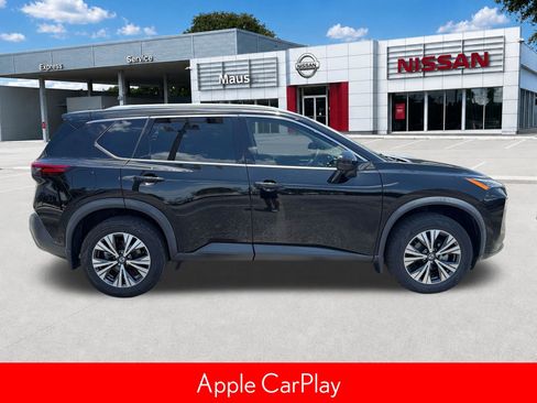 Used 2021 Nissan Rogue SV w/ Premium Package FWD image 3