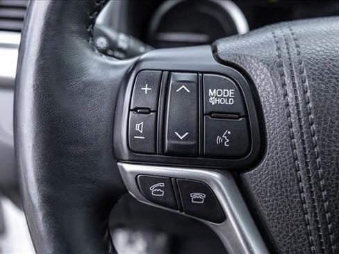 Used 2016 Toyota Highlander Limited Platinum image 14