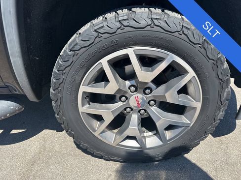 Used 2017 GMC Sierra 1500 SLT AWD/4WD image 38