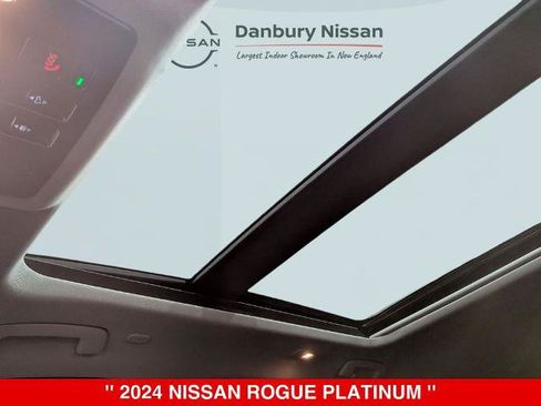 Certified 2024 Nissan Rogue Platinum w/ Platinum Premium Package AWD/4WD image 28