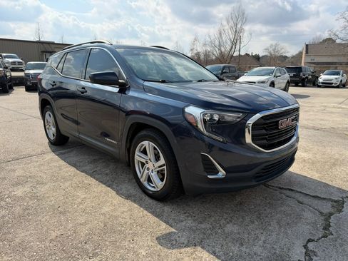 Used 2018 GMC Terrain SLE w/ Driver Convenience Package image 7