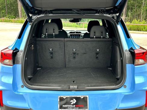 Used 2023 Chevrolet TrailBlazer RS w/ Sun and Liftgate Package AWD/4WD image 32