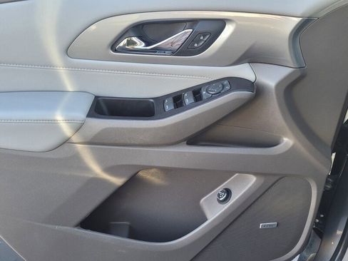 Used 2019 Chevrolet Traverse LT w/ LT Premium Package image 25
