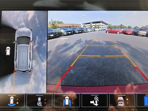 Used 2023 Chevrolet Equinox LT FWD image 24
