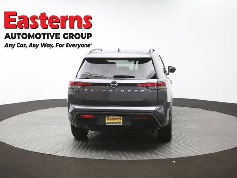 Used 2025 Nissan Pathfinder SV FWD image 38