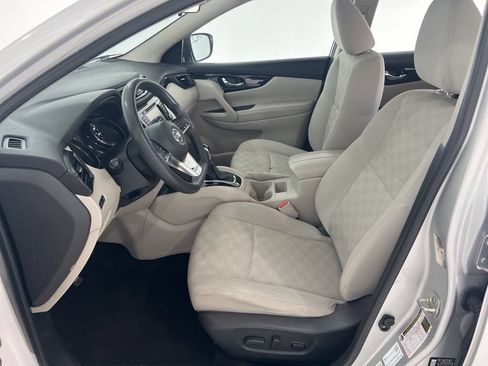 Used 2019 Nissan Rogue Sport SV FWD image 18