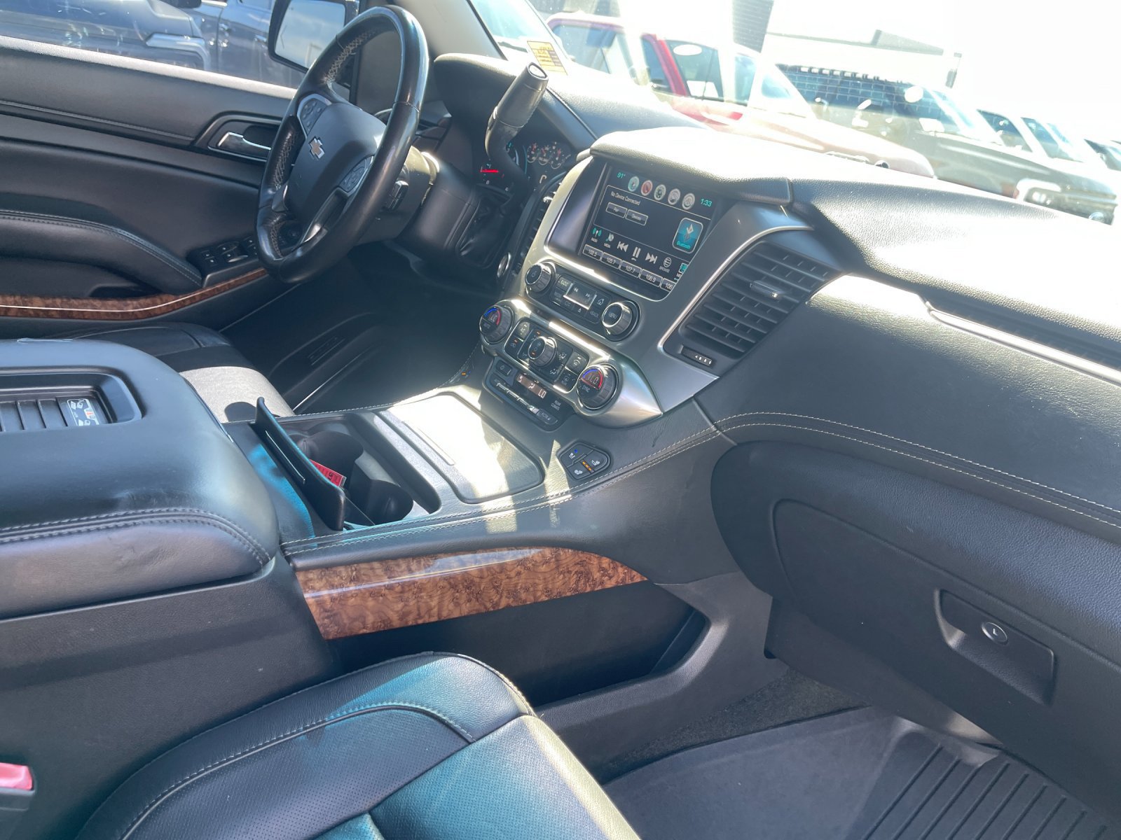 Used 2018 Chevrolet Suburban Premier AWD/4WD image 21