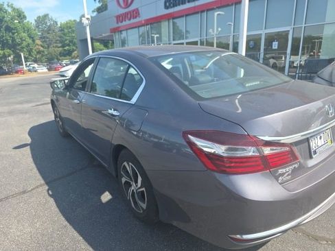 Used 2017 Honda Accord LX image 13