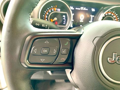 Used 2023 Jeep Gladiator Willys image 30