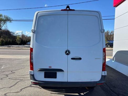 Used 2019 Mercedes-Benz Sprinter 144 image 4