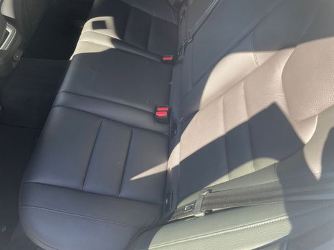 Used 2025 Volvo V60 B5 Cross Country Plus image 38