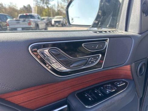 Used 2024 Lincoln Navigator Reserve image 8