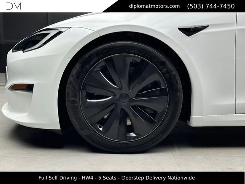 Used 2024 Tesla Model S image 36