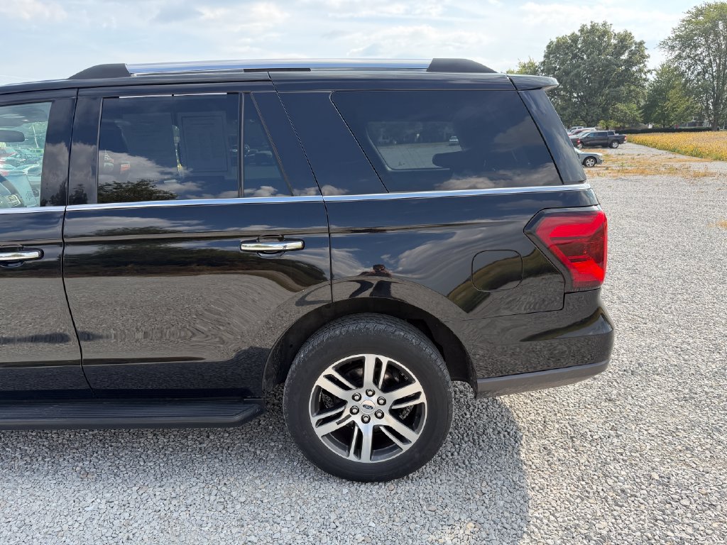 Used 2024 Ford Expedition Limited AWD/4WD image 32