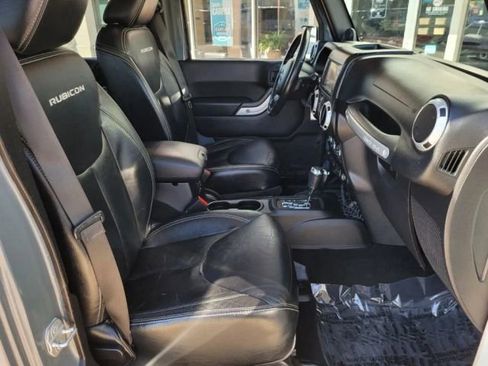 Used 2014 Jeep Wrangler Unlimited Rubicon w/ Dual Top Group image 29