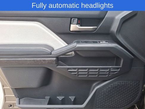 Used 2025 Toyota Tacoma Limited image 15