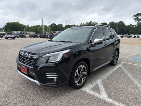 Used 2022 Subaru Forester Touring w/ Popular Package #2 AWD/4WD image 3