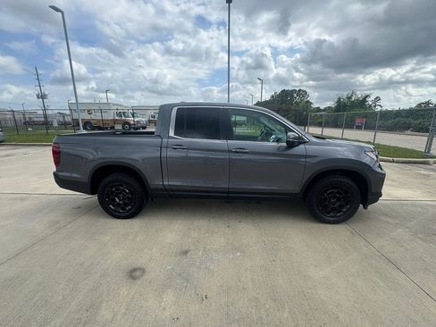 Used 2025 Honda Ridgeline RTL+ image 8