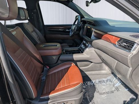 Certified 2023 GMC Yukon Denali Ultimate AWD/4WD image 11