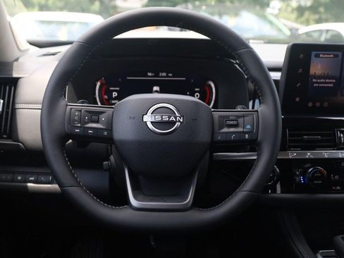 New 2026 Nissan Pathfinder Platinum AWD/4WD image 8