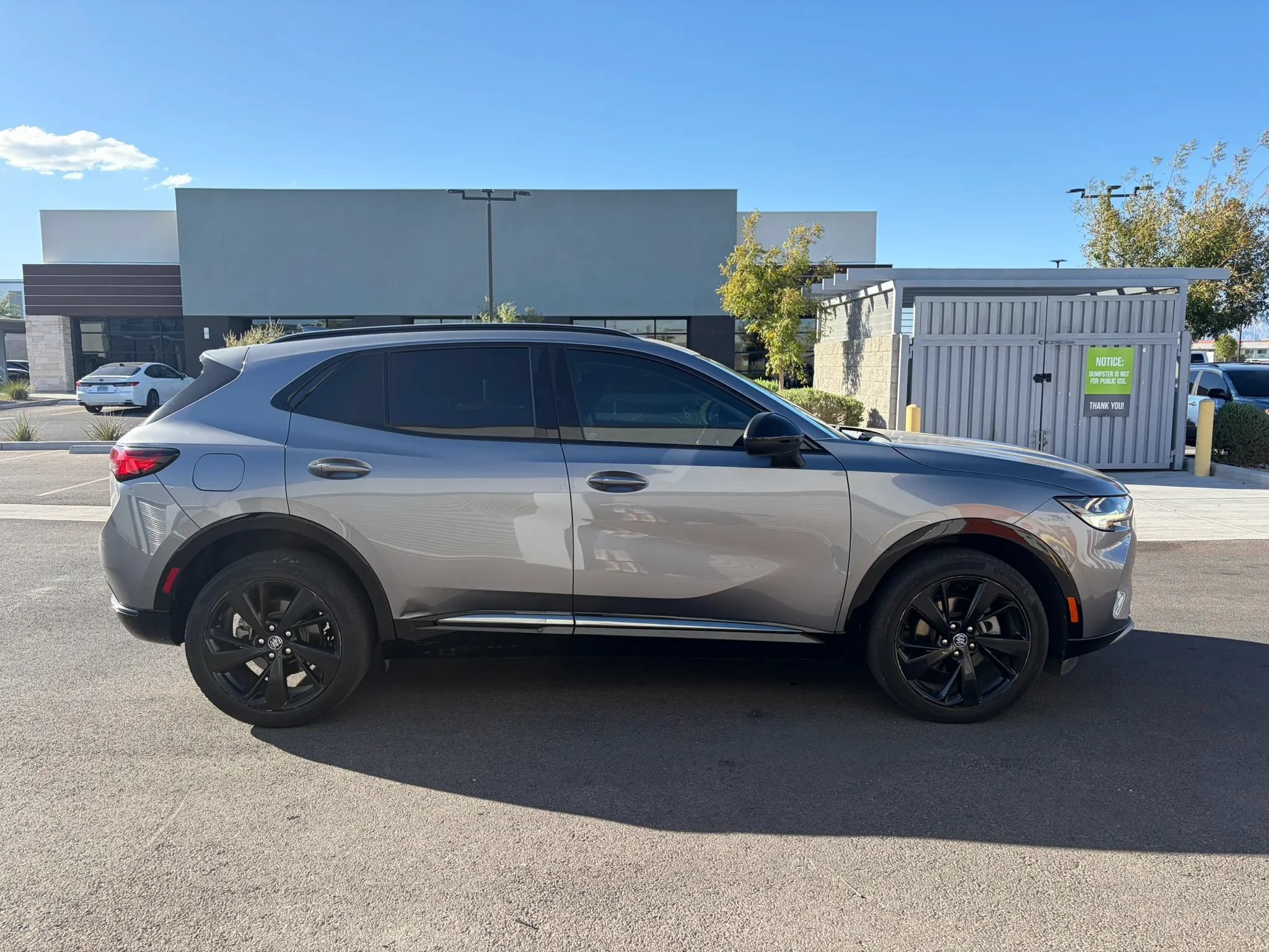 Used 2022 Buick Envision Preferred w/ Sport Touring Package FWD image 4