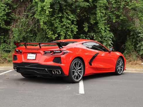 Used 2025 Chevrolet Corvette Stingray Preferred Cpe w/ 2LT RWD image 9