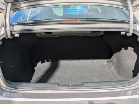 Used 2021 Hyundai Elantra SE image 18