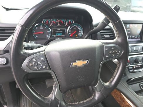 Used 2017 Chevrolet Suburban Premier image 17
