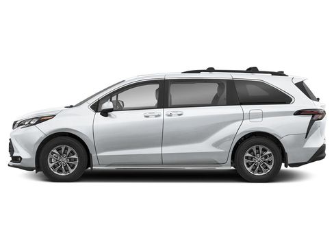New 2026 Toyota Sienna XLE FWD image 3