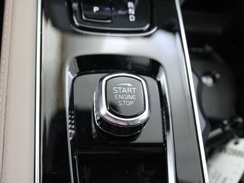 New 2026 Volvo XC90 B5 Core AWD/4WD image 11