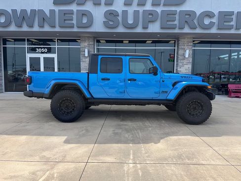 Used 2022 Jeep Gladiator Mojave AWD/4WD image 3