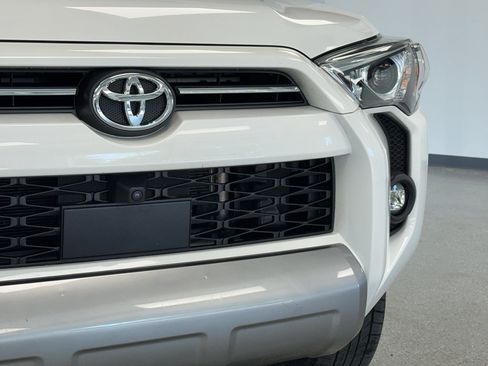 Used 2023 Toyota 4Runner TRD Off-Road Premium w/ Off Road Premium Plus Package AWD/4WD image 11