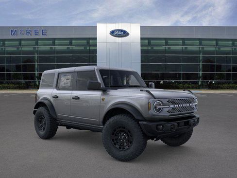 New 2026 Ford Bronco Badlands image 7