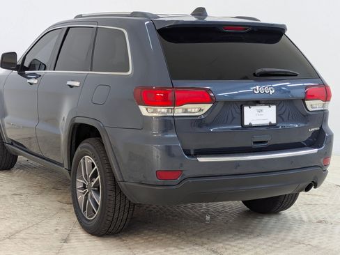 Used 2020 Jeep Grand Cherokee Limited w/ Luxury Group II image 3