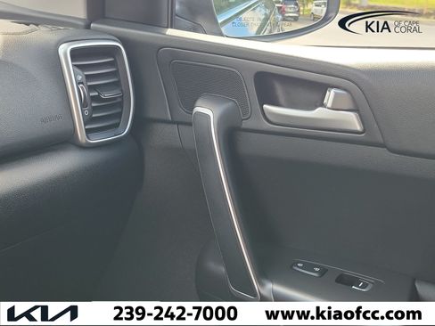 Used 2020 Kia Sportage LX FWD image 30