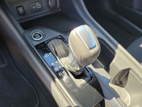 Used 2025 Nissan Sentra S image 28