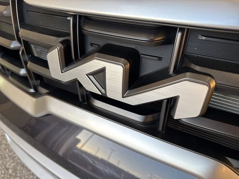 Used 2025 Kia Telluride S image 30