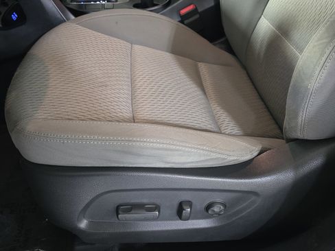 Used 2017 Hyundai Santa Fe SE image 23