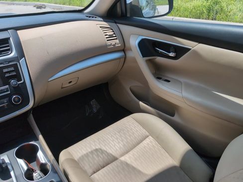 Used 2016 Nissan Altima 2.5 S w/ Power Driver Seat Package FWD image 14