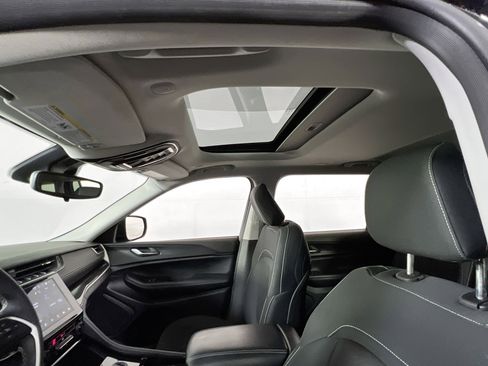 Used 2023 Jeep Grand Cherokee L Laredo w/ Luxury Tech Group I image 21