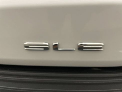 Used 2022 GMC Yukon SLE w/ Gmc Pro Safety Plus Package AWD/4WD image 23