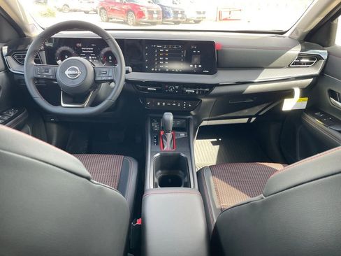 New 2026 Nissan Kicks SR w/ Cold Weather Package AWD/4WD image 16
